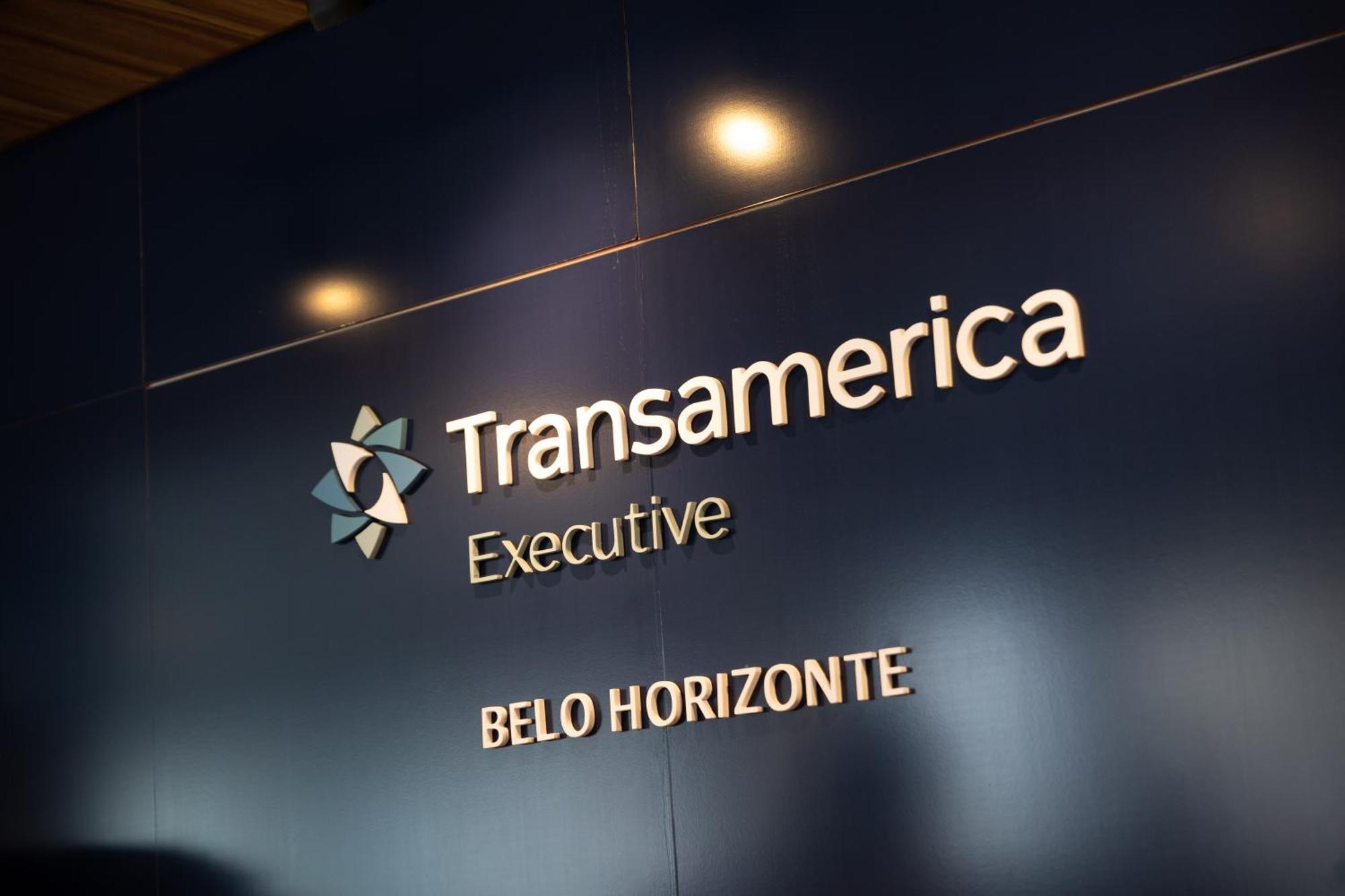 Transamerica Executive เบโลโอรีซอนชี ภายนอก รูปภาพ